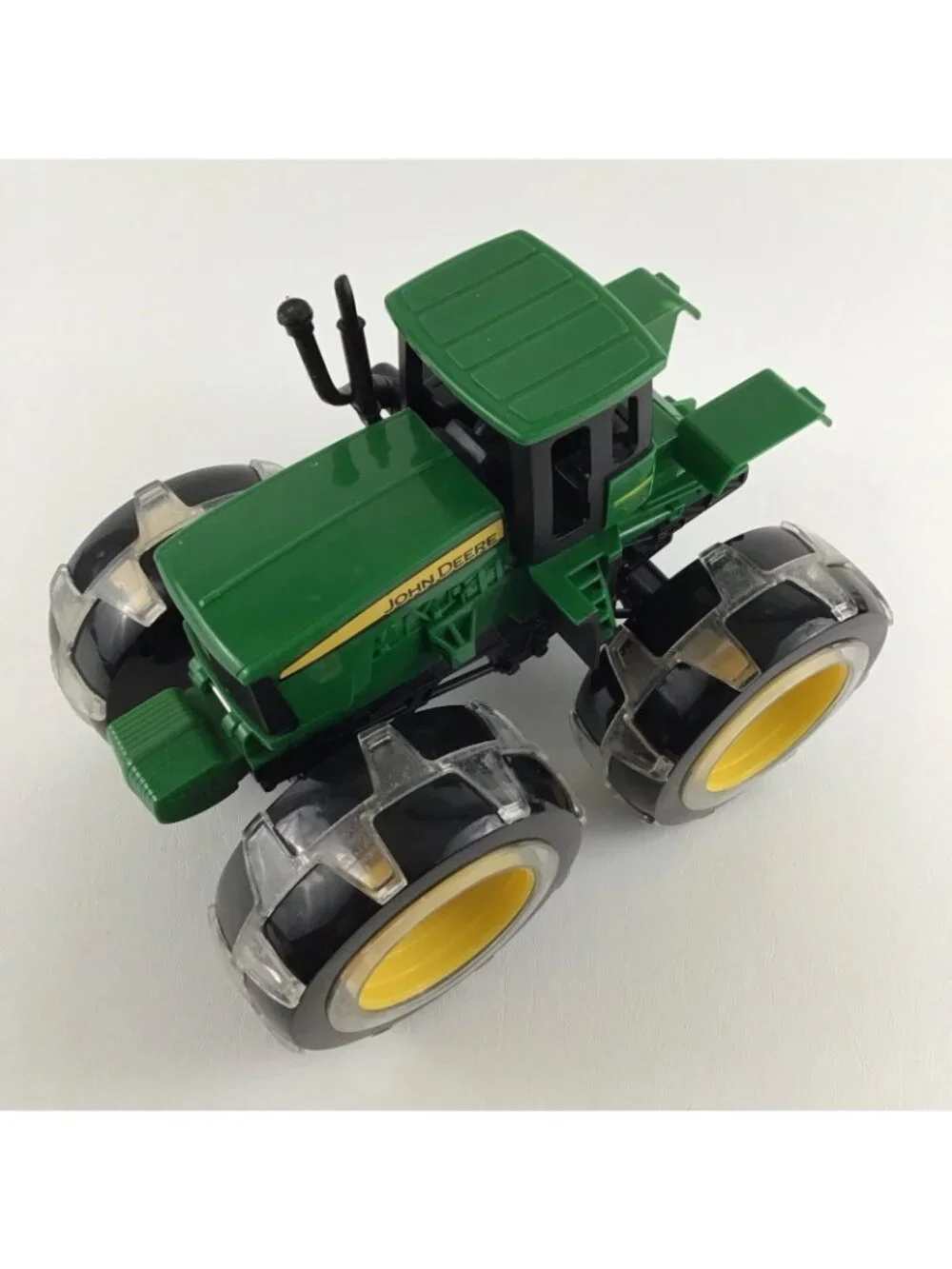 John Deere Monster Treads Lightning Wheels Tractor Light Up Farm Vehicle Tomy